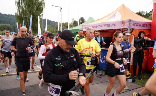 23 kilometry po górach. Zawodnicy pełni uśmiechów ruszyli na trasę [ZDJĘCIA] - 45